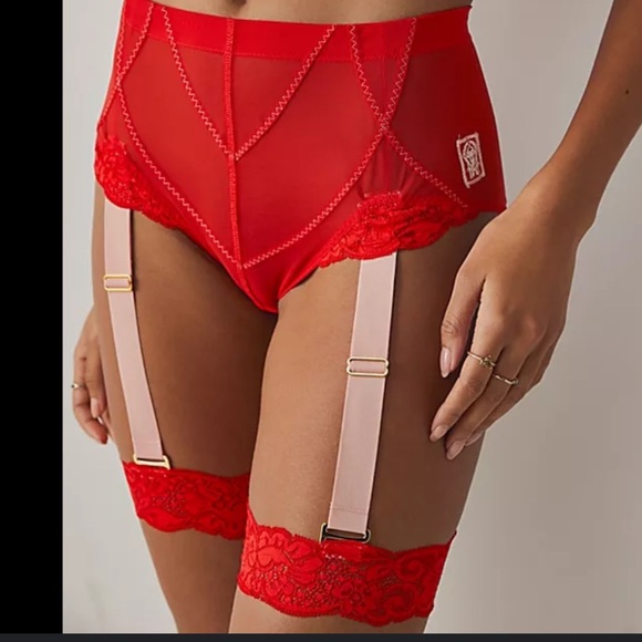 Free People Hole in One Panty Garter Briefs Red Lace Size XS NWT - Picture 2 of 9